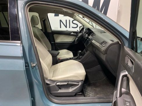 Used 2019 Volkswagen Tiguan SE w/ Panoramic Sunroof Package AWD/4WD image 31