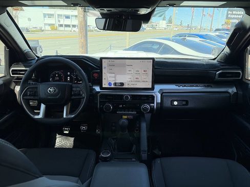 Used 2024 Toyota Tacoma TRD Sport w/ TRD Sport Upgrade Package image 28