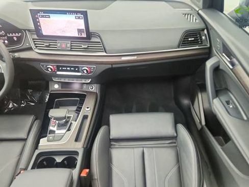 Used 2025 Audi Q5 2.0T Premium Plus w/ Premium Plus Package AWD/4WD image 39
