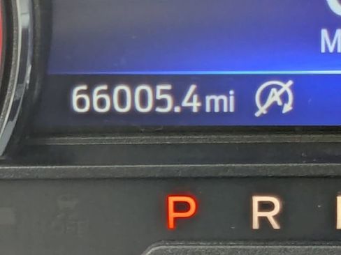 Used 2020 Ford Explorer XLT w/ Equipment Group 202A image 29