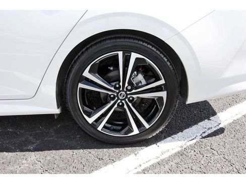 Used 2023 Nissan Sentra SR w/ SR Premium Package image 35