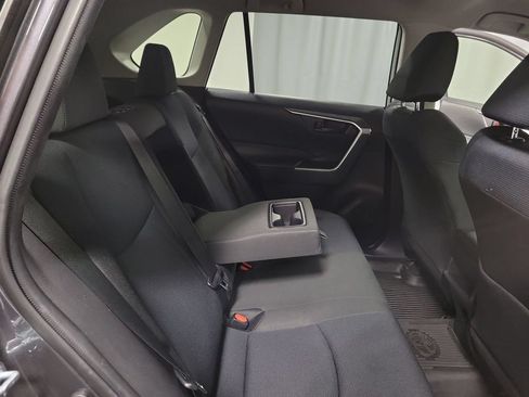 Used 2019 Toyota RAV4 LE w/ All Weather Liner Package FWD image 31