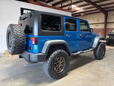 Used 2015 Jeep Wrangler Unlimited Sport w/ Quick Order Package 24S AWD/4WD image 3