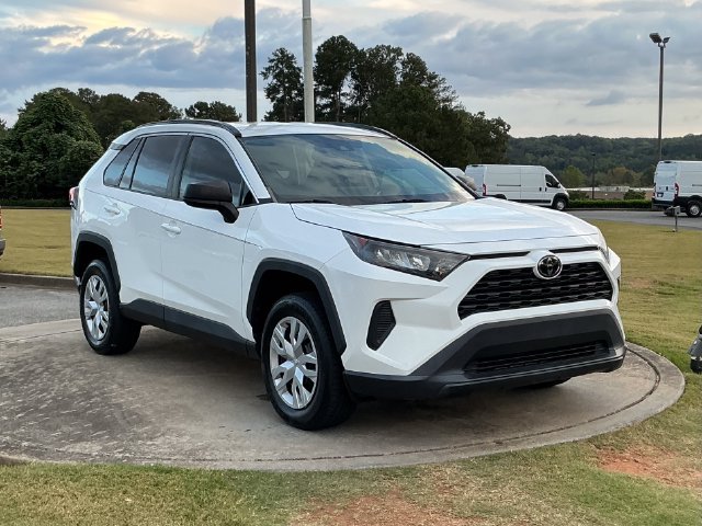 Used 2021 Toyota RAV4 LE FWD image 9