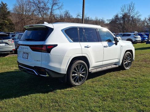 Used 2024 Lexus LX 600 F Sport image 6