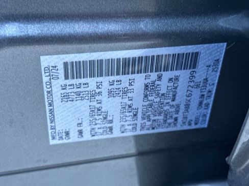 Used 2025 Nissan Rogue S image 25