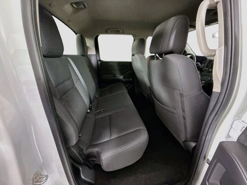 Used 2024 Nissan Frontier S RWD image 27
