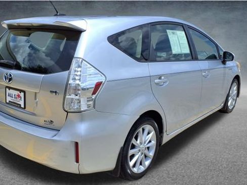 Used 2012 Toyota Prius V Five FWD image 9