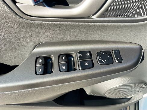 Used 2019 Hyundai Kona Ultimate image 18