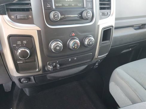 Used 2014 RAM 2500 SLT image 22