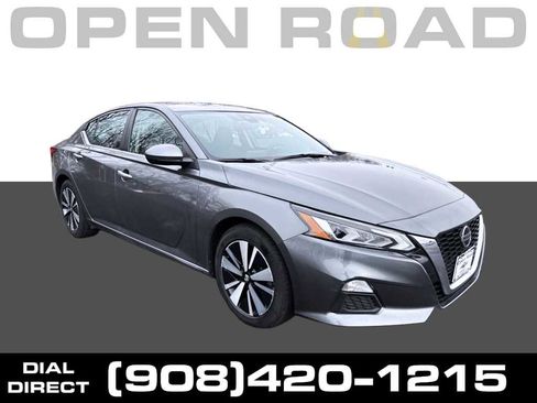 Used 2021 Nissan Altima 2.5 SV image 1
