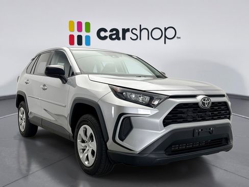 Used 2022 Toyota RAV4 LE image 7