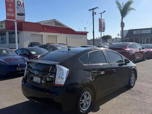 Used 2010 Toyota Prius Five FWD image 4
