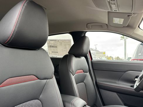 New 2026 Nissan Kicks SR image 14