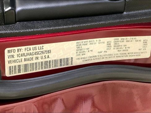 Certified 2025 Jeep Grand Cherokee Laredo X w/ Trailer Tow Package image 33