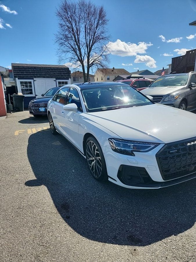 Used 2023 Audi A8 L 3.0T AWD/4WD image 3