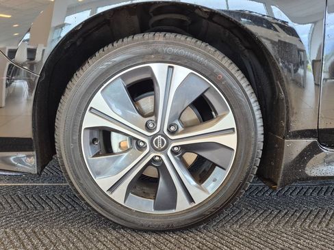 Used 2021 Nissan Leaf SL Plus FWD image 12