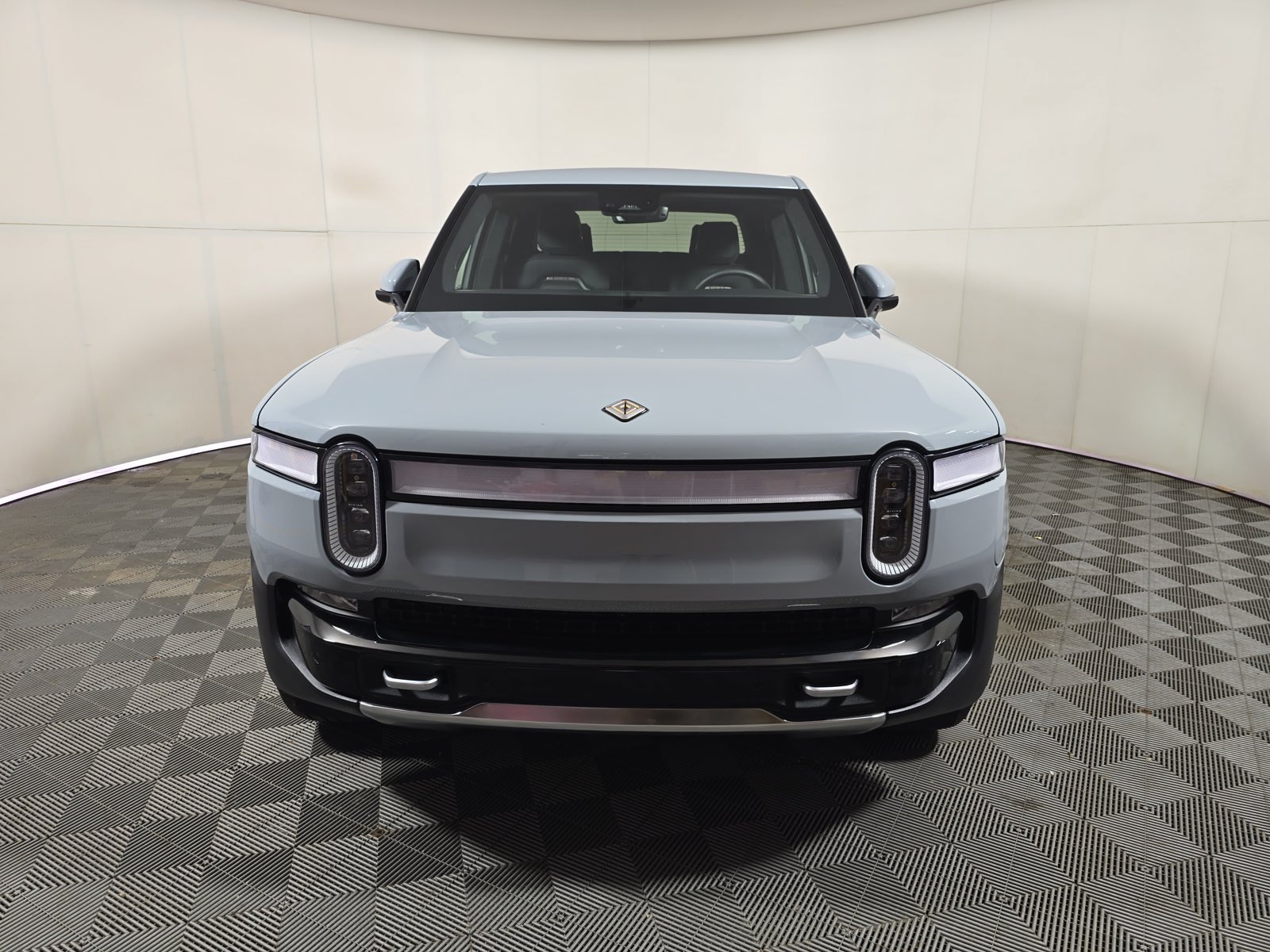 Used 2023 Rivian R1T Adventure Dual AWD/4WD image 8