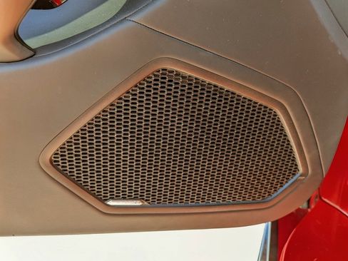 Used 2020 Lamborghini Huracan EVO image 16