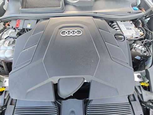 Used 2021 Audi Q8 Premium Plus w/ Premium Plus Package AWD/4WD image 8