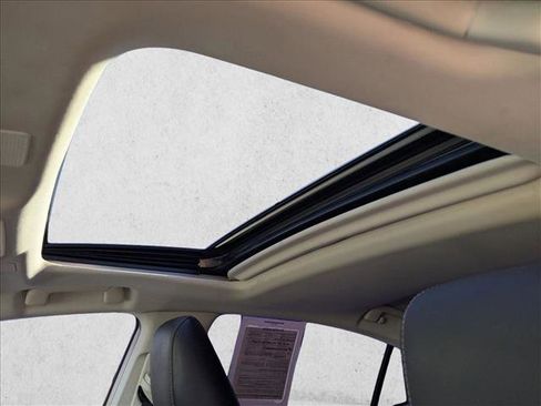 Used 2024 Lexus ES 350 w/ Premium Package image 15