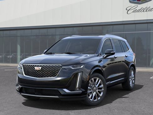 Used 2025 Cadillac XT6 Premium Luxury w/ Technology Package image 7