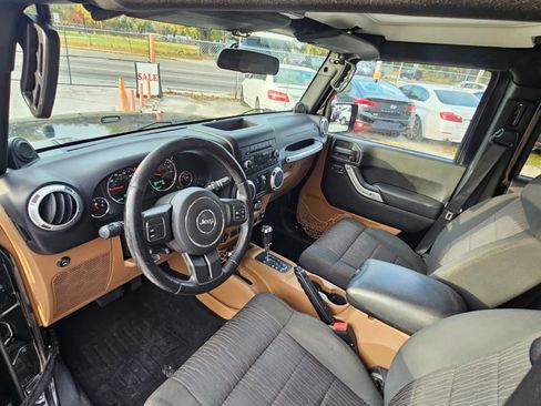 Used 2012 Jeep Wrangler Unlimited Sahara w/ Mopar Chrome Edition Group image 6