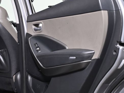 Used 2018 Hyundai Santa Fe Limited FWD image 34