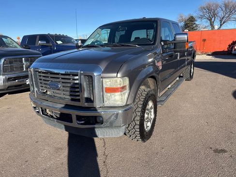 Used 2010 Ford F250 XLT image 3