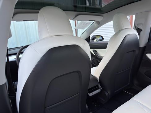 Used 2020 Tesla Model 3 Long Range image 34