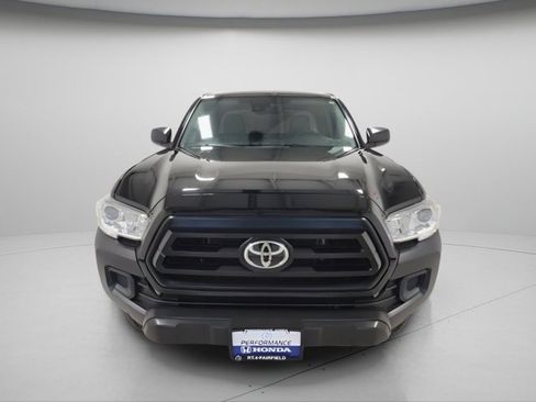 Used 2020 Toyota Tacoma SR image 3