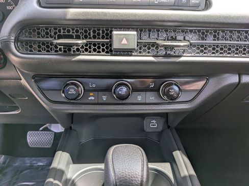 Used 2025 Honda HR-V LX image 24