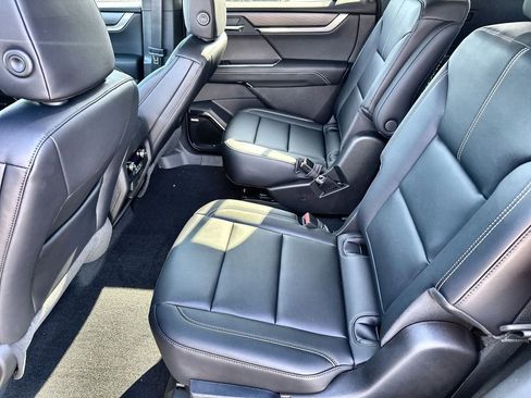 New 2026 GMC Acadia Elevation w/ Elevation Premium Package image 16