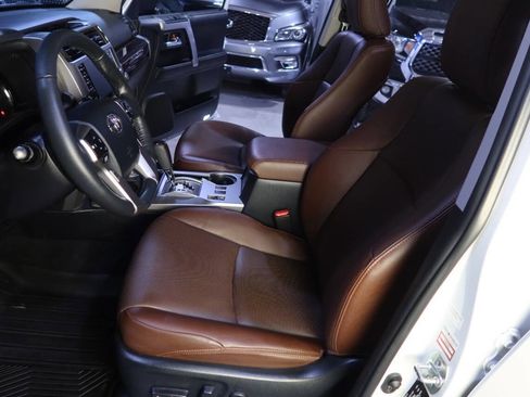 Used 2024 Toyota 4Runner Limited image 19