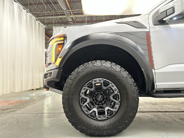 Used 2025 Ford F150 Raptor w/ Equipment Group 803A Raptor R AWD/4WD image 24