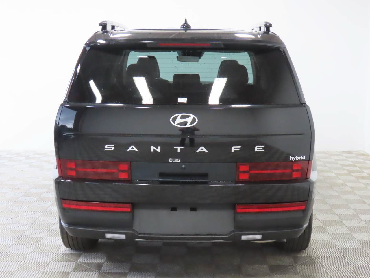 Used 2025 Hyundai Santa Fe SEL FWD image 4