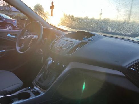 Used 2016 Ford Escape SE FWD image 13
