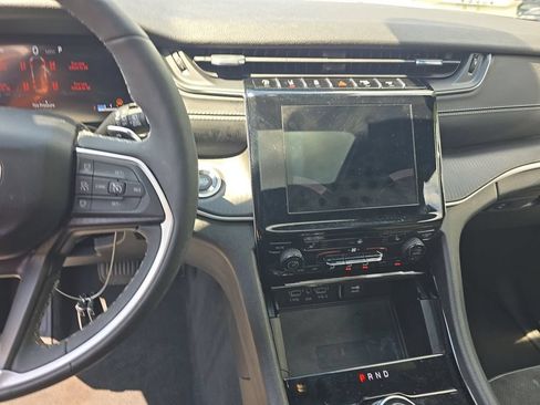 Used 2023 Jeep Grand Cherokee L Laredo AWD/4WD image 14