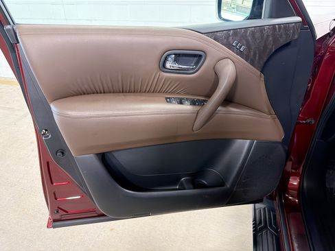 Used 2024 Nissan Armada Platinum w/ Captain's Chairs Package AWD/4WD image 23