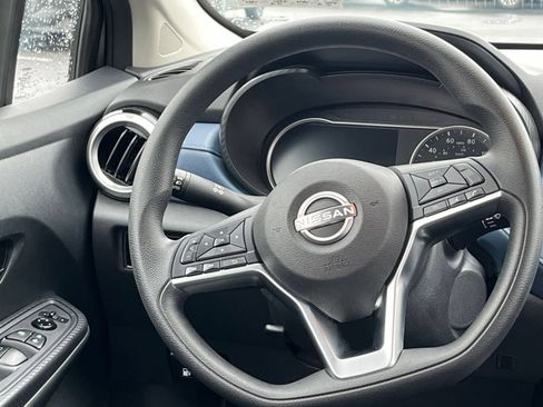 Used 2025 Nissan Versa SV FWD image 26