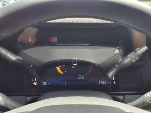 Used 2024 Chevrolet TrailBlazer LT w/ LT Cold Weather Package FWD image 20