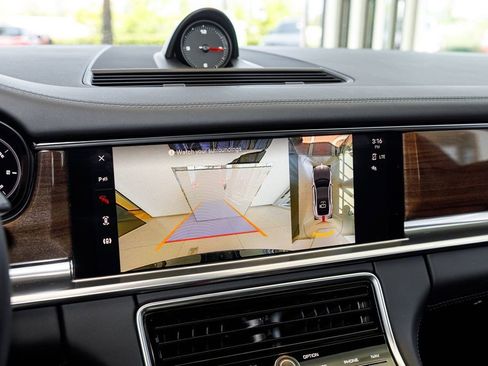 Used 2023 Porsche Panamera Platinum Edition RWD image 32