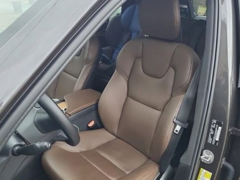 Used 2024 Volvo XC90 T8 Plus w/ Protection Package image 15