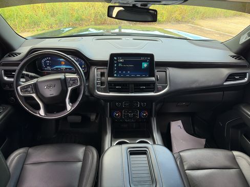 Used 2023 Chevrolet Tahoe Z71 w/ Luxury Package AWD/4WD image 15