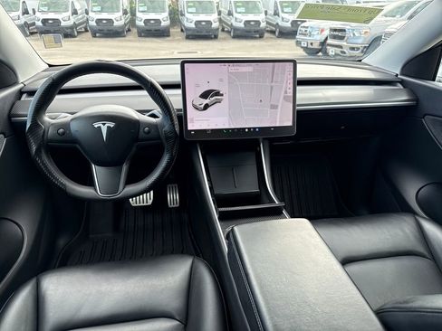 Used 2020 Tesla Model Y Performance image 5