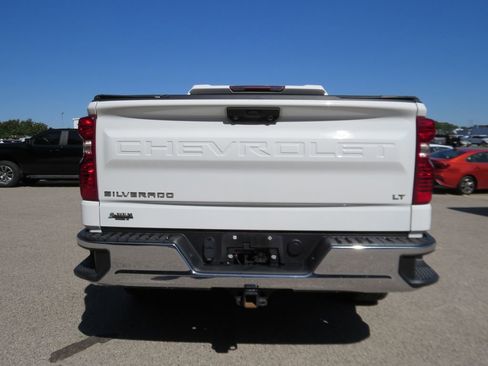 Certified 2024 Chevrolet Silverado 1500 LT AWD/4WD image 9