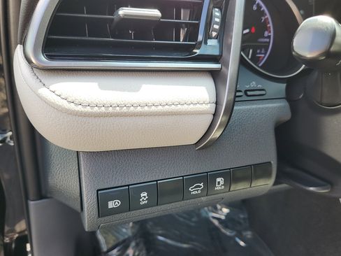 Certified 2023 Toyota Camry SE image 12