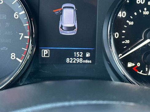 Used 2020 Nissan Rogue S w/ Special Edition Package image 31