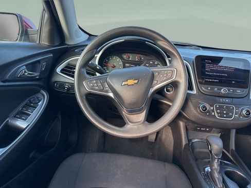 Used 2024 Chevrolet Malibu LT image 11