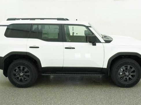 New 2027 Toyota Land Cruiser w/ Premium Package AWD/4WD image 11